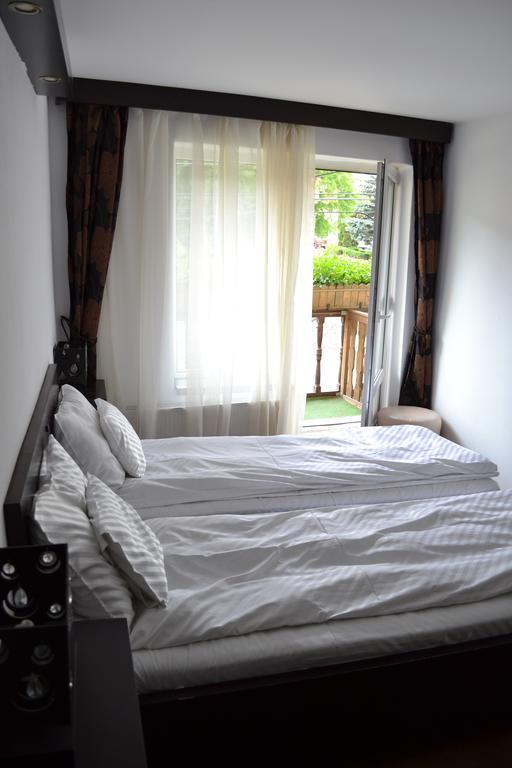 Chic City Rooms Sighişoara Cameră foto